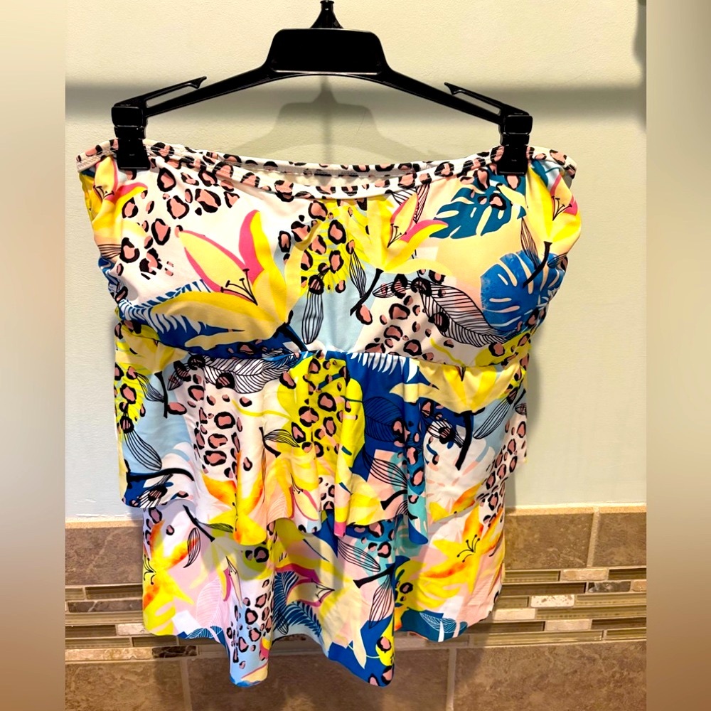 Tropical Print Women's Bathing suit top with straps